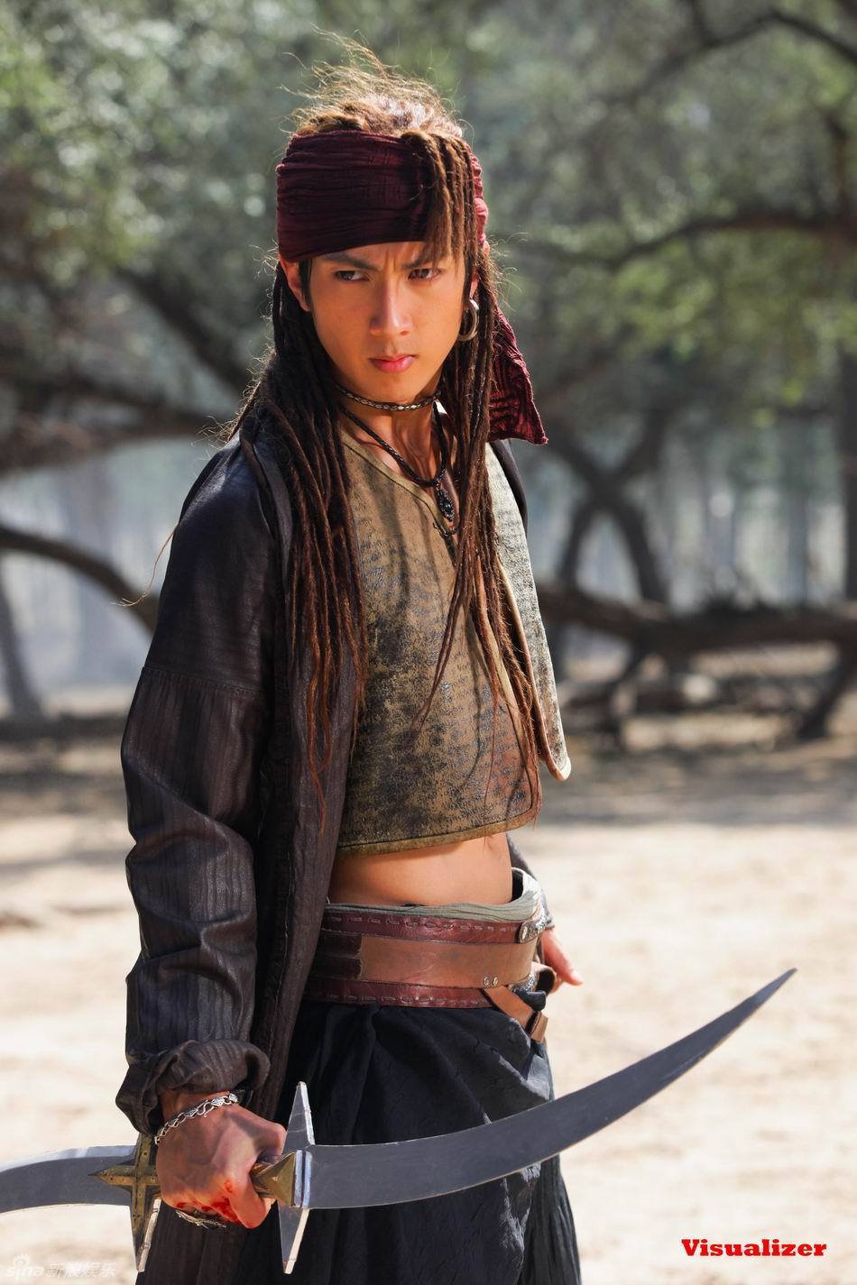 吴尊<em>发型</em>似加勒比海盗_新浪图集_新浪网