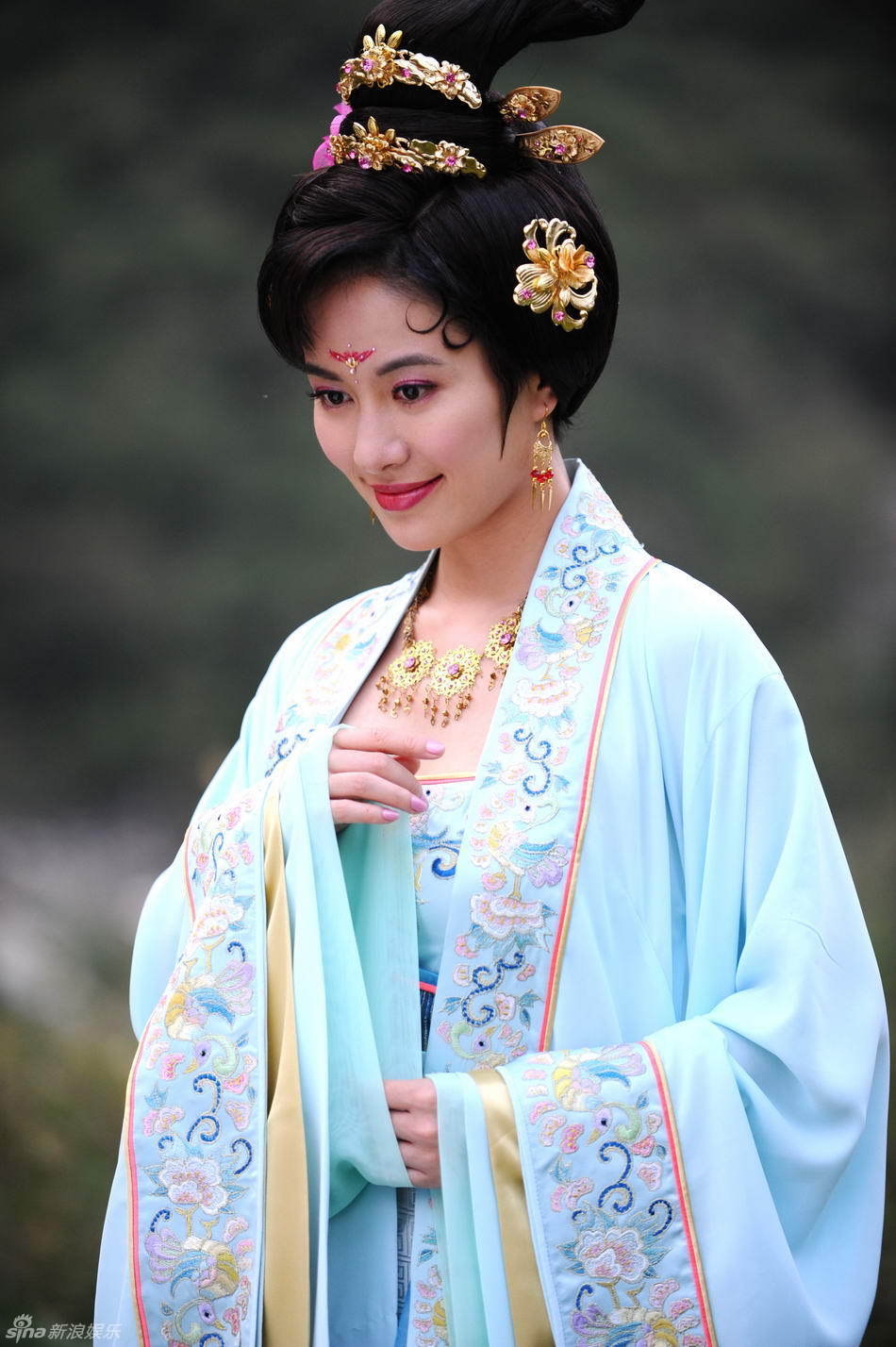 叶璇散发古典魅力_新浪图集_新浪网