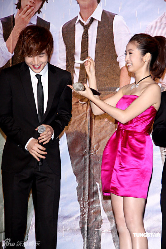 刘宪华不好意思