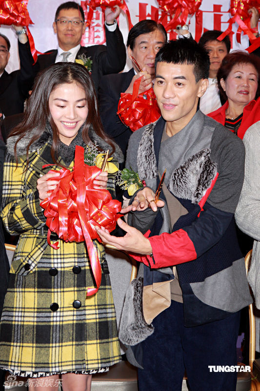 ...什么会有这样的传言,婚变都没有这么早,他们都是刚刚结婚呢....