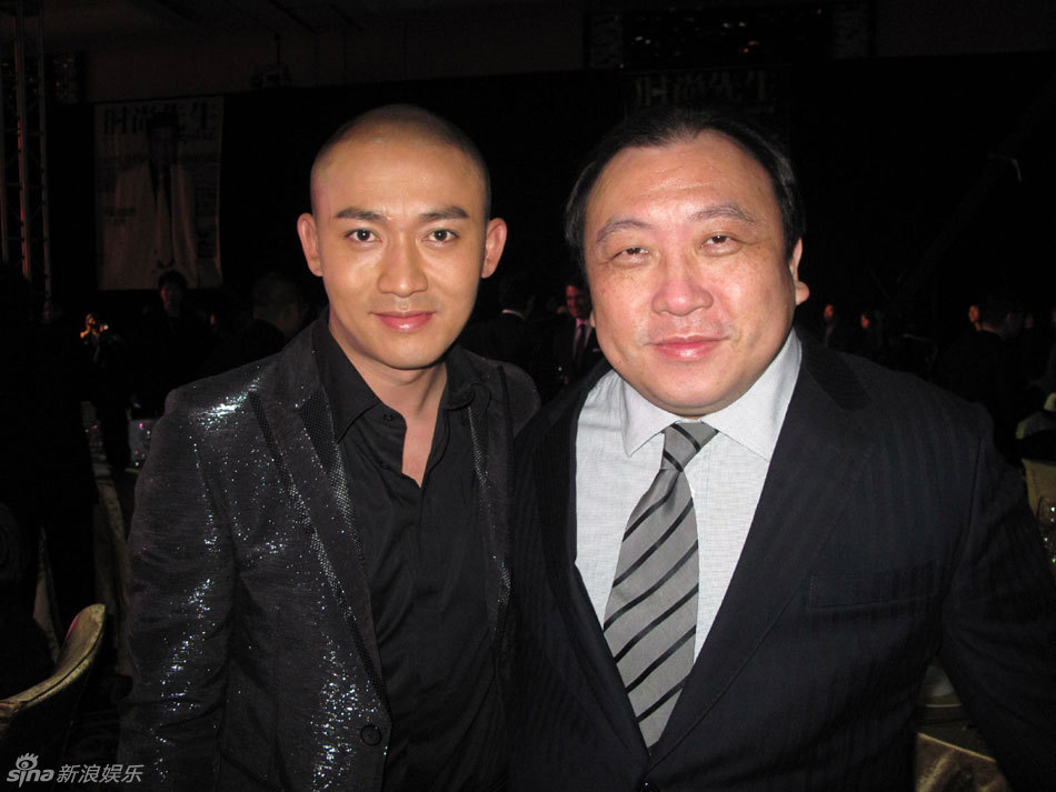 聂远和导演王晶相见欢_新浪图集_新浪网