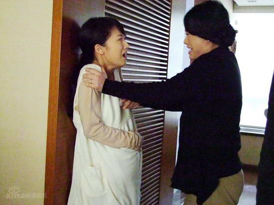 怀孕后的海藻被宋思明老婆撕扯