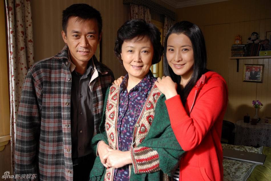王雅捷相亲相爱一家人