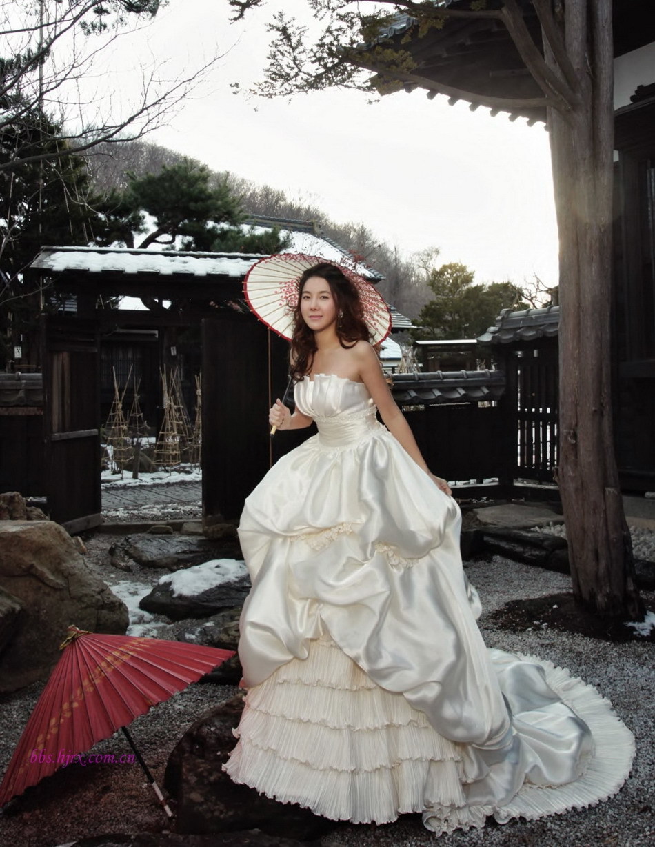 在日本拍婚纱_日本婚纱美女(2)