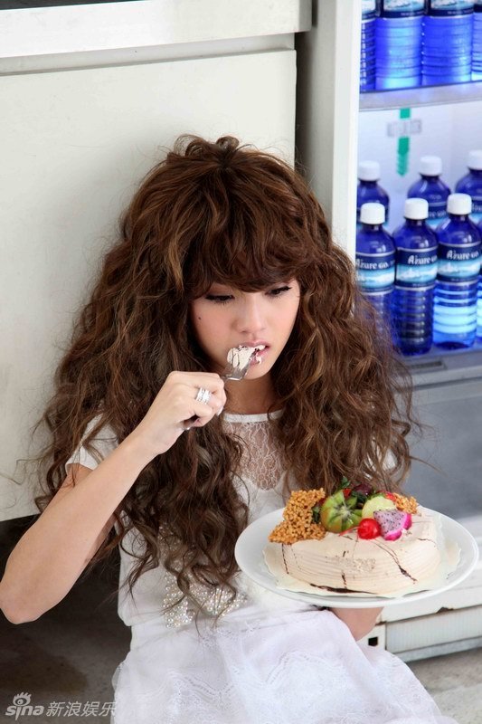 杨丞琳《雨爱》mv剧照