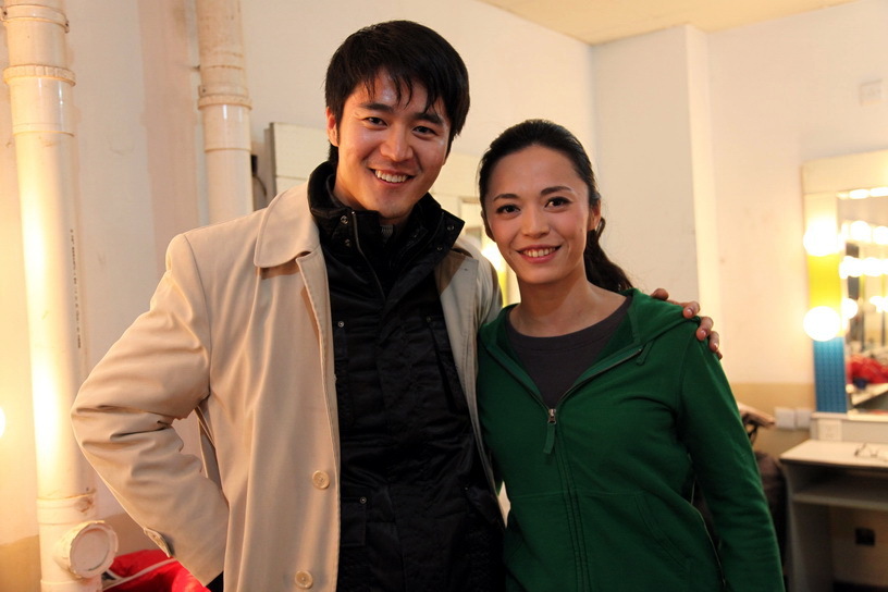 《杜拉拉》话剧后台尚于博和老友姚晨_新浪图集_新浪网