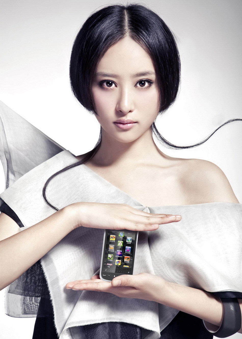 高清图:李欣汝钟情古典人物 拍写真似水墨画 -- 佛山E家|佛山信息网|顺德信息网|第一综合信息门户网-FSEHOME.COM