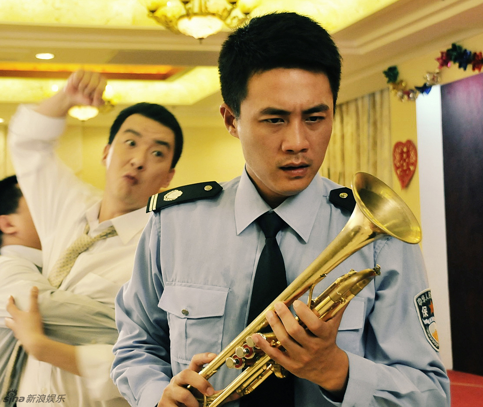 新浪娱乐讯 日前,由杜淳领衔主演的温情电视剧《保姆与保安》正在