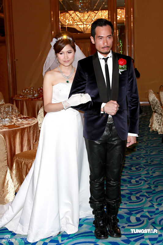 陈豪婚纱_陈豪老婆(2)