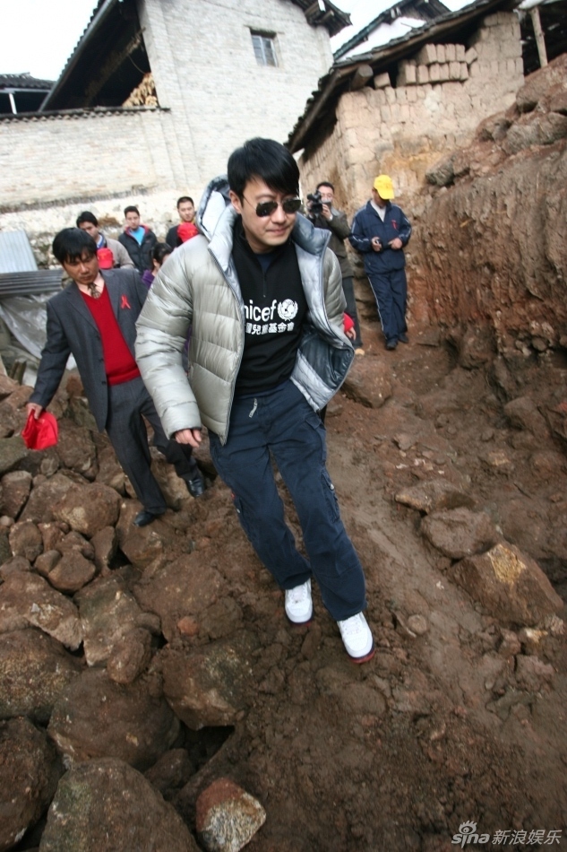 象达乡人口_中国单身人口达2.4亿(2)