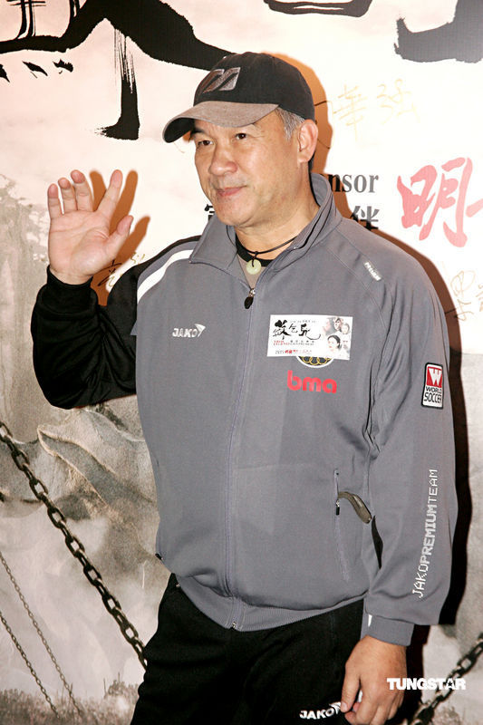 幻灯:《苏乞儿》香港首映 醉拳街舞表演向八爷致敬_高清图集_新浪网