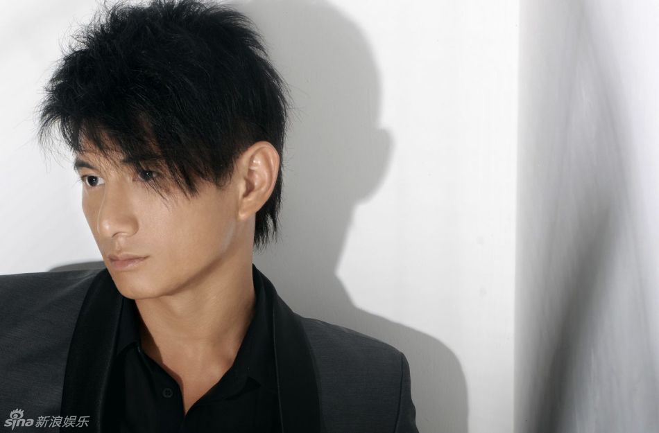 吴奇隆新写真展型男魅力