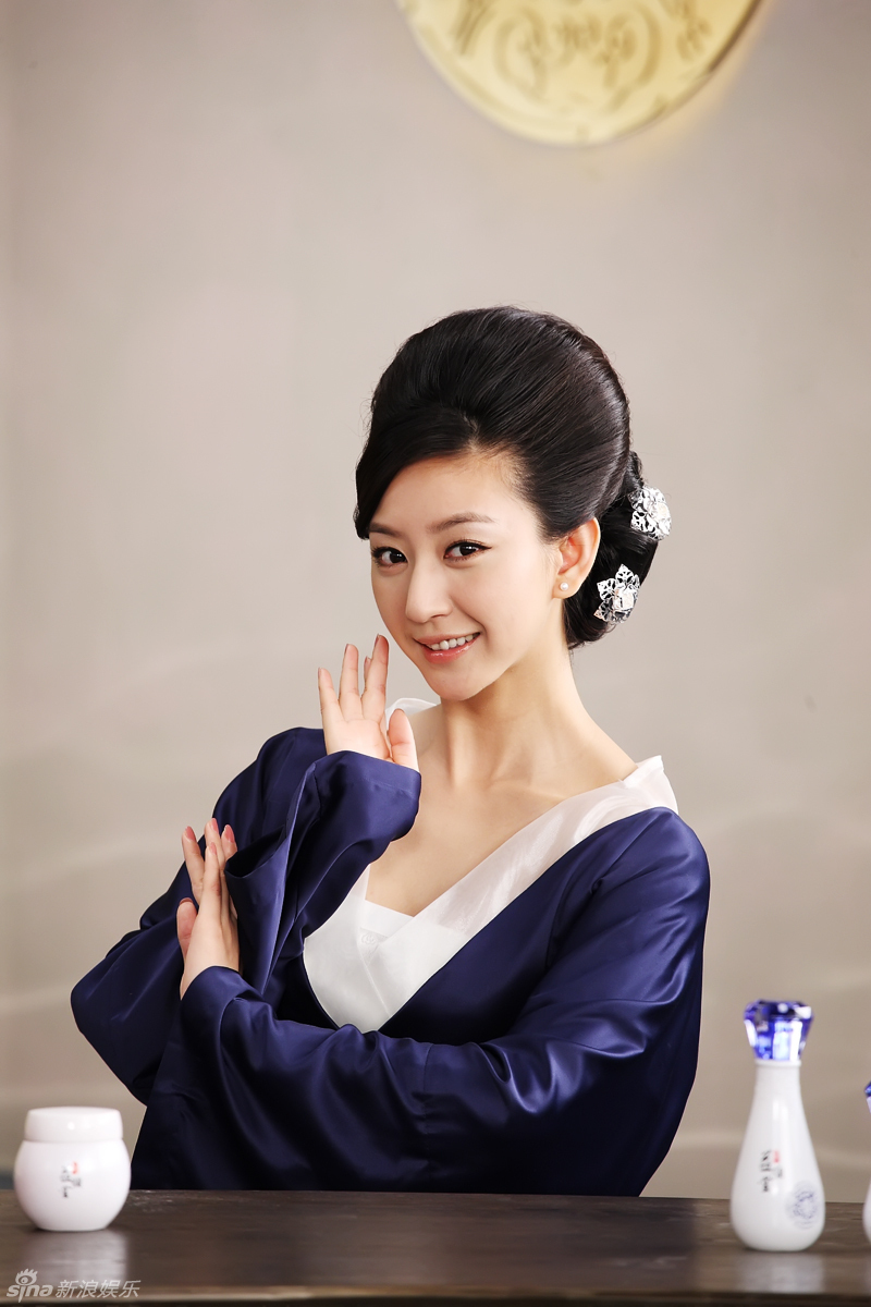 高清图:唐一菲广告曝光娇美代言 多部作品将播_高清图集_新浪网