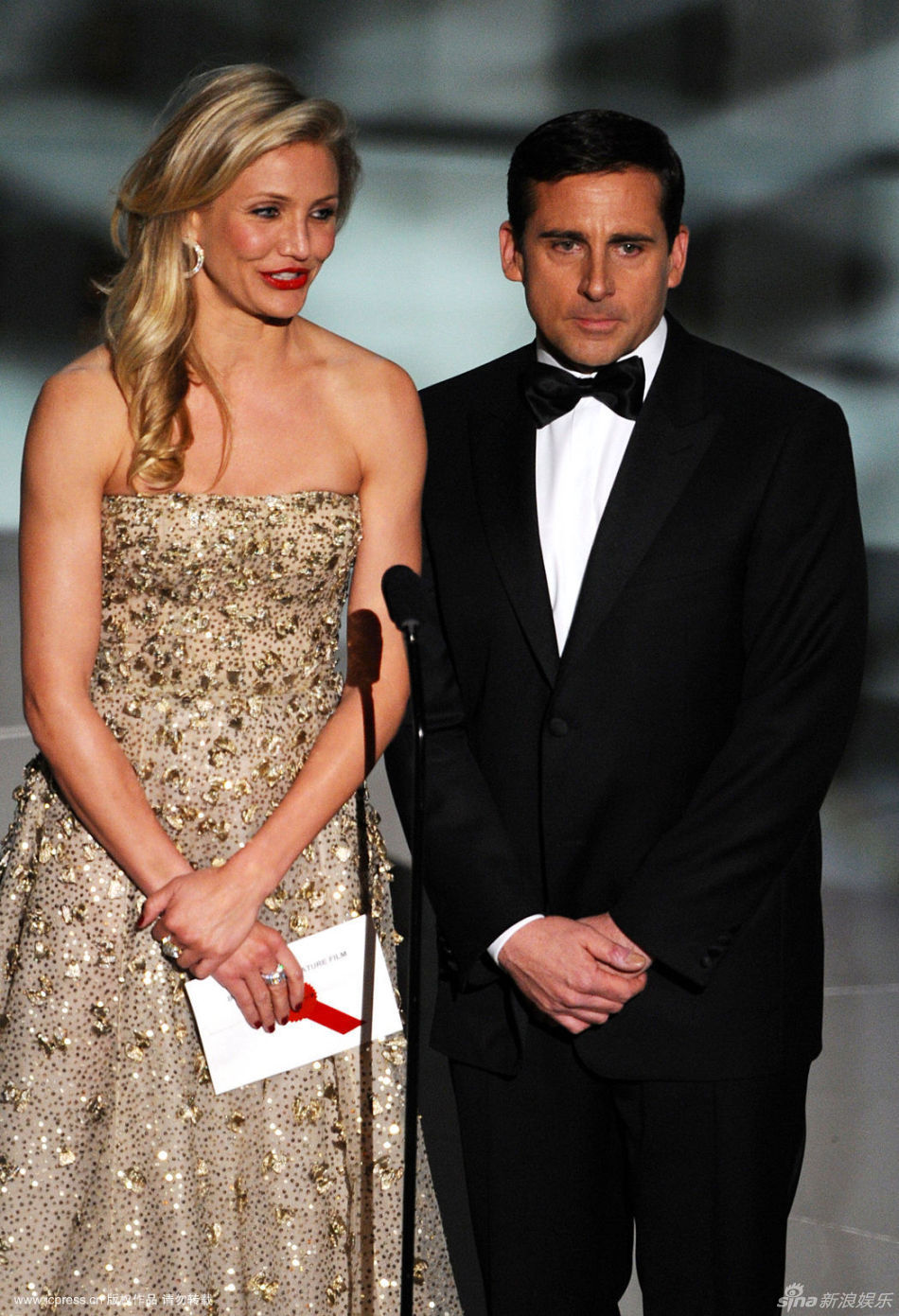 迪亚兹与卡瑞尔高女矮男配登台