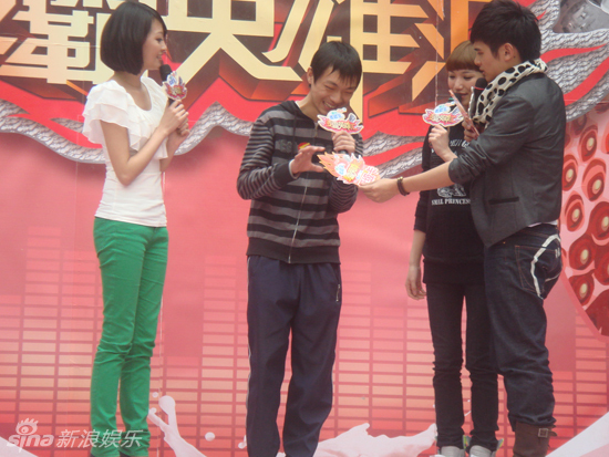 庆本地的美女主播韩放三