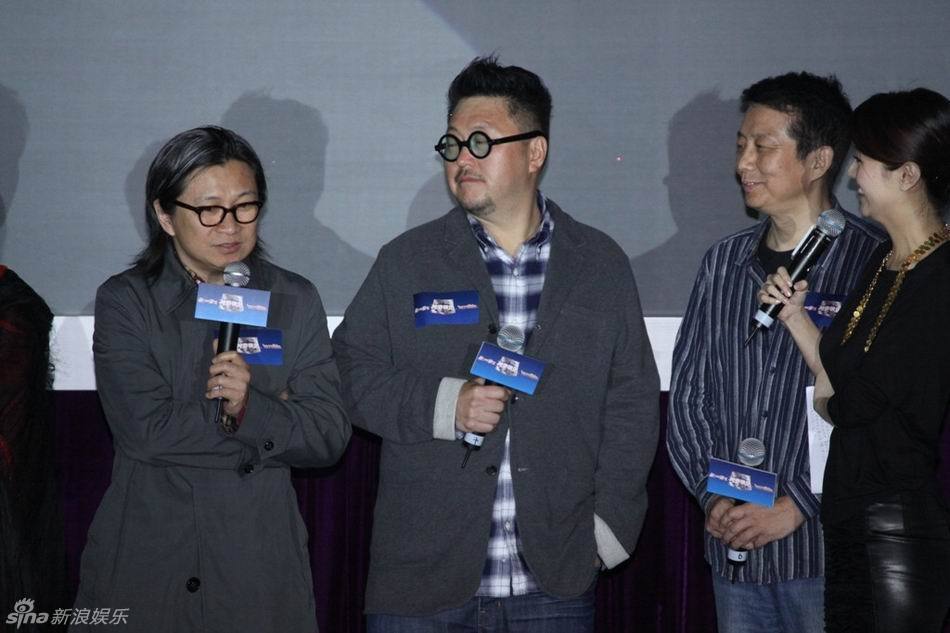 监制陈可辛(左)、黄建新(右)和导演谷德昭_新浪图集_新浪网