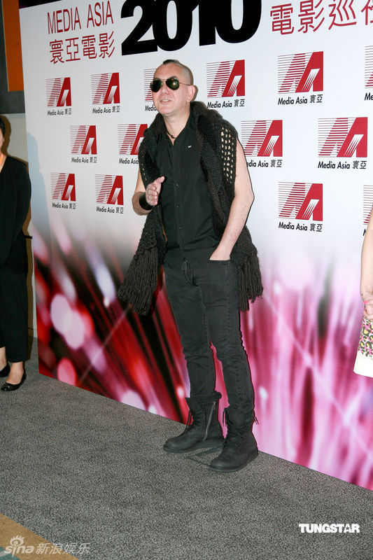 黄秋生穿着摇滚_新浪图集_新浪网