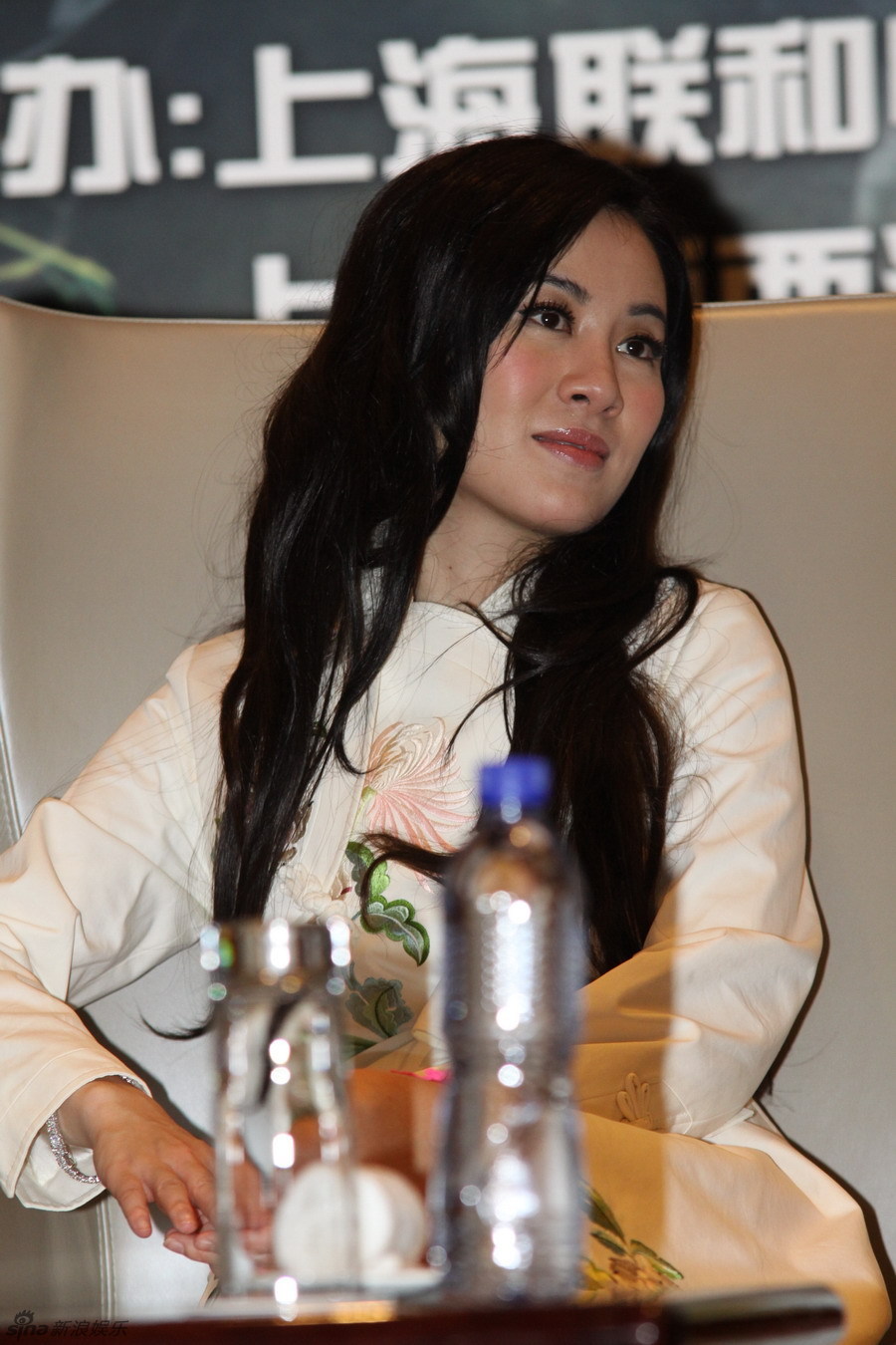 美丽的女主角叶璇