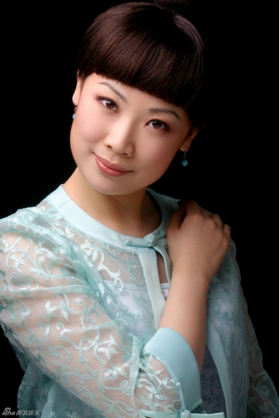 常秋月剧照《红娘》饰演:红娘