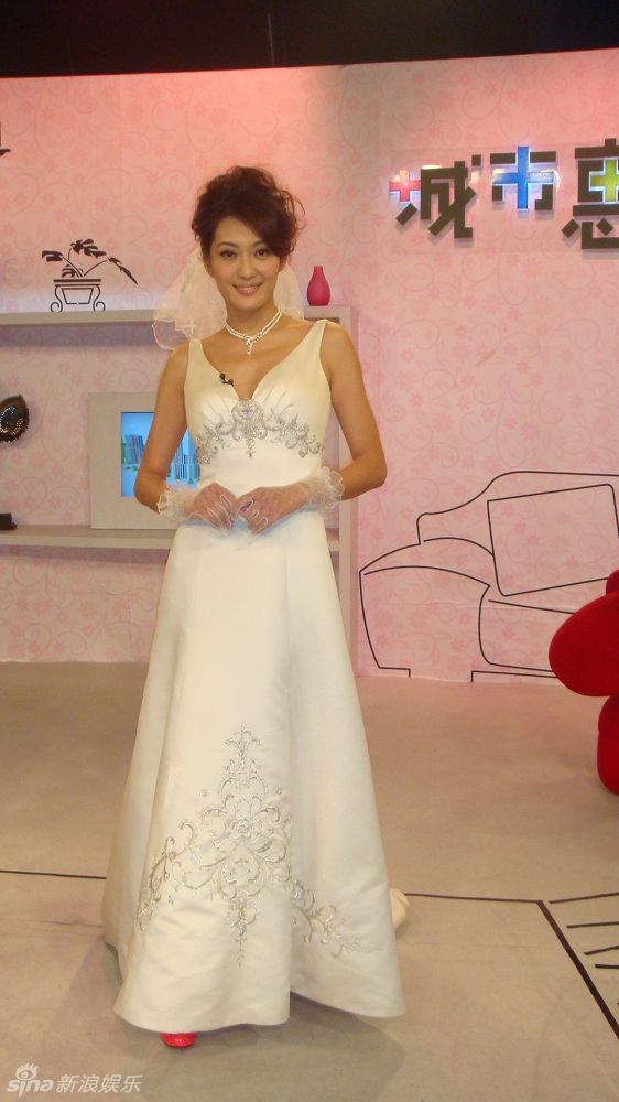孟广美婚纱照_孟广美性感图片(3)