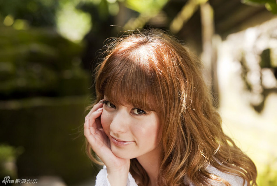 高清图:日本新生代女星山本纱衣美图