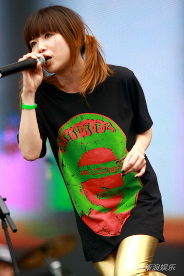 高清:热波音乐节第二天 咖啡因乐队演出 -- 佛山