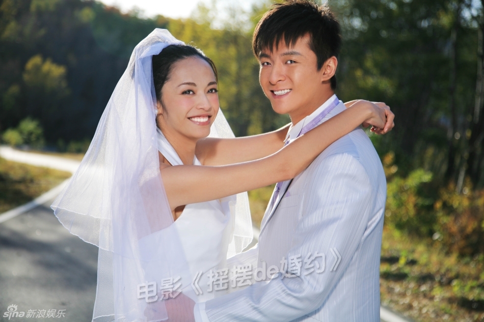 高清:朱雨辰搭档美女拍封面 雅痞帅哥变温柔型男_高清图集_新浪网