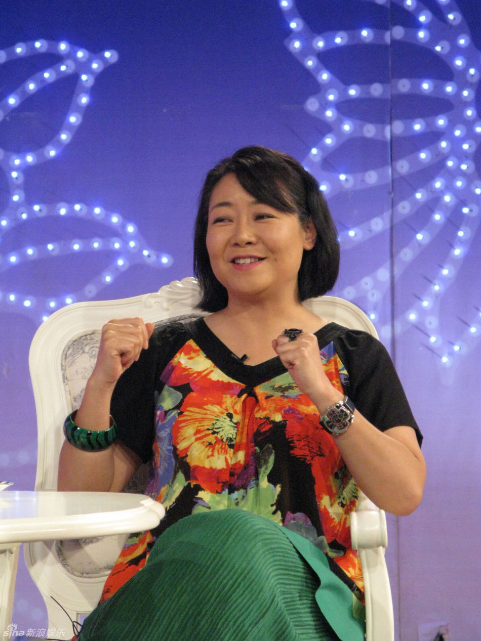 幻灯图:萨日娜畅聊新书 坦言等待女儿出生最幸福_高清