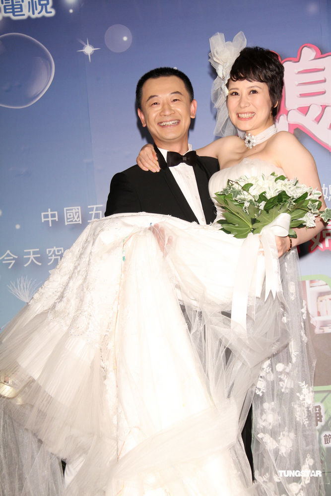 海清婚纱照_婚纱照风格(2)