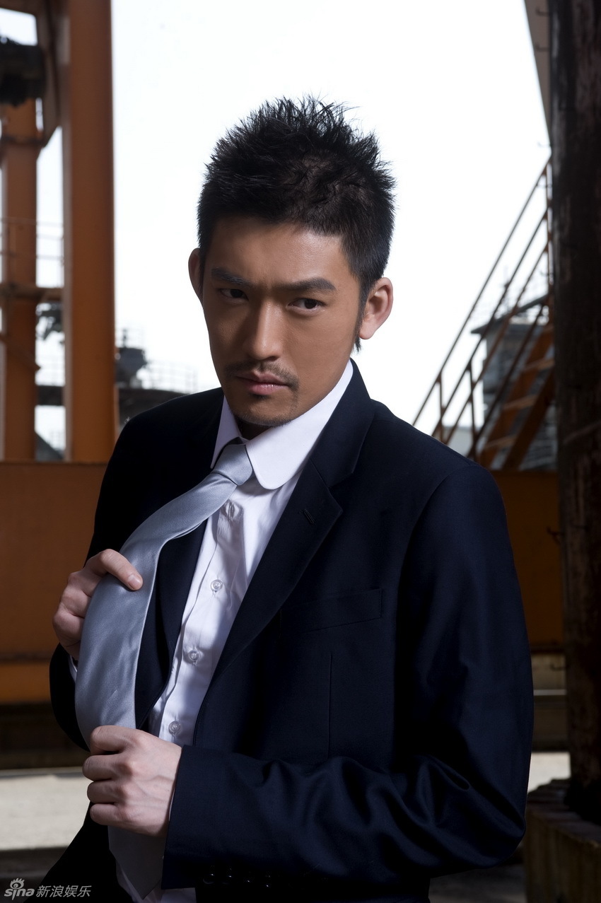 江珊小男友张博演绎熟男风采 -- 佛山E家|佛山