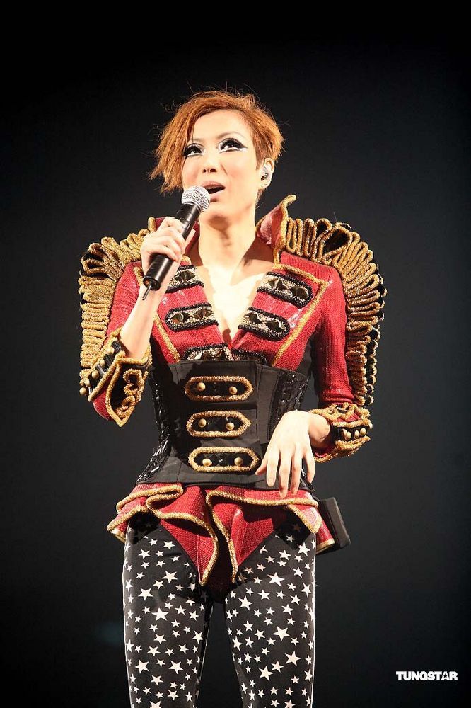 7月3日 郑秀文台湾演唱会 高清大图 - 百脑汇威客