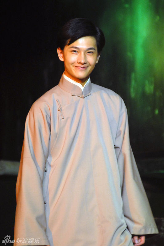 杨洋饰演杨开智