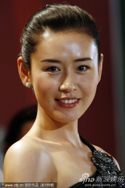 《戈尔巴乔夫》发布会 中国女星米扬展东方魅