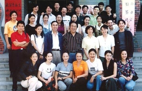 组图:中戏北影明星班毕业照大盘点_高清图集_新浪网