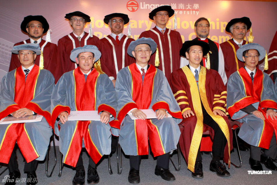 杜琪峰获颁荣誉院士 刘德华任达华等捧场 -- 佛