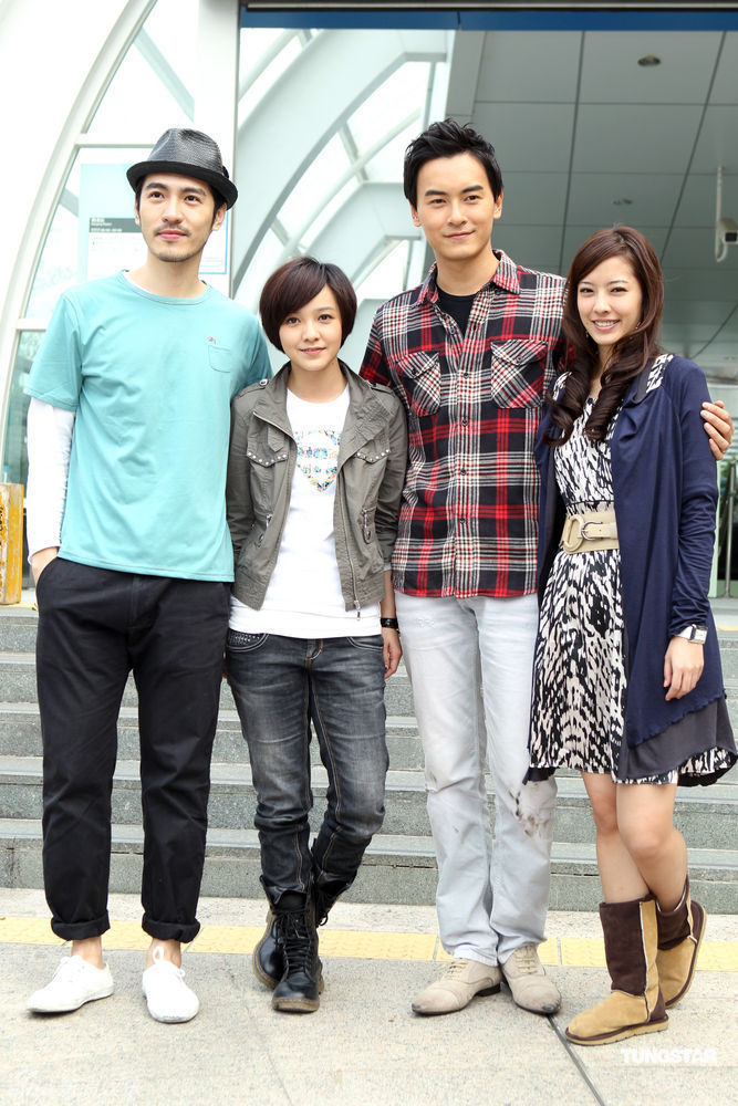 组图:《国民 英雄 》探班 郑元畅演技被批虚心接