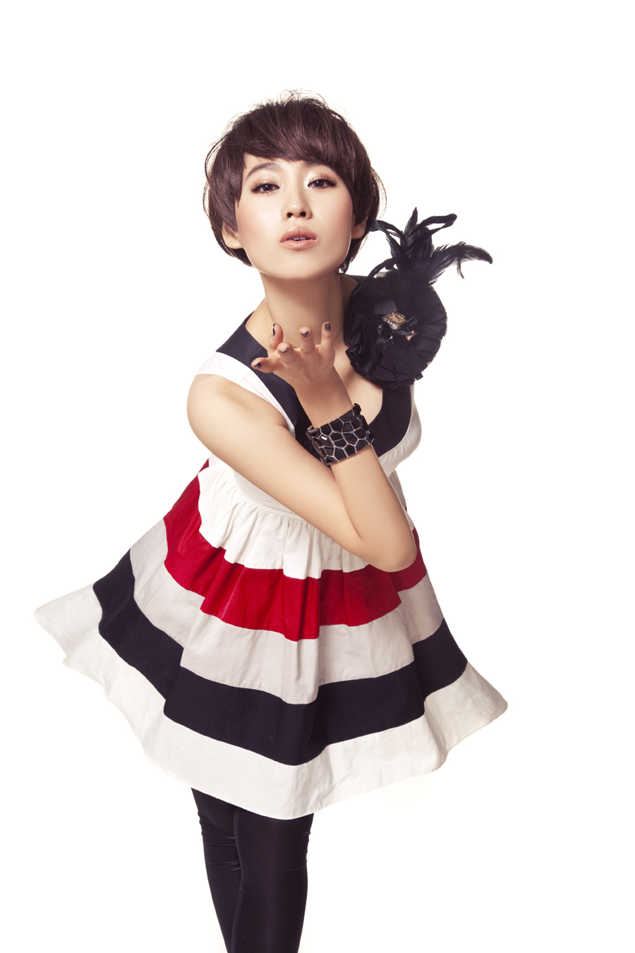 少女婚纱照片_动漫婚纱少女(3)