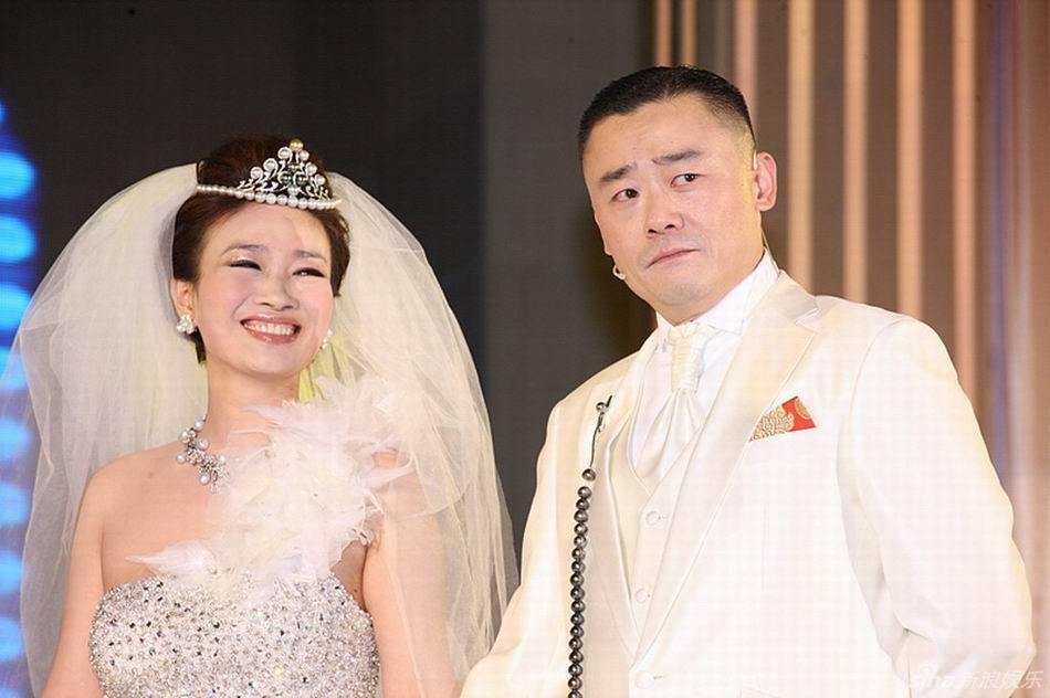 周立波婚纱照_周立波故居(2)