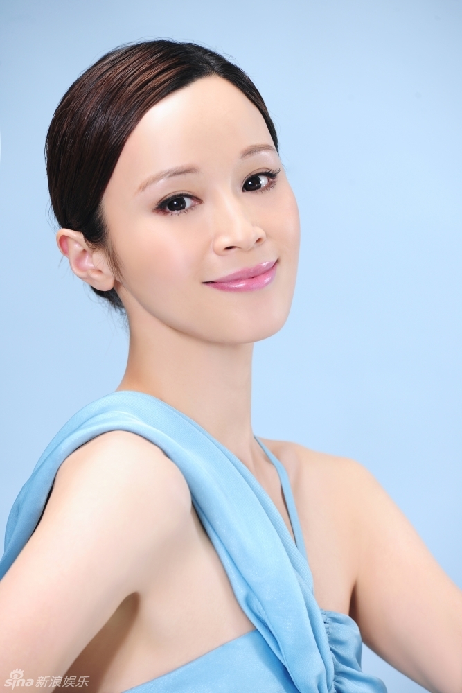 石小群清纯写真现粉嫩完美肌肤