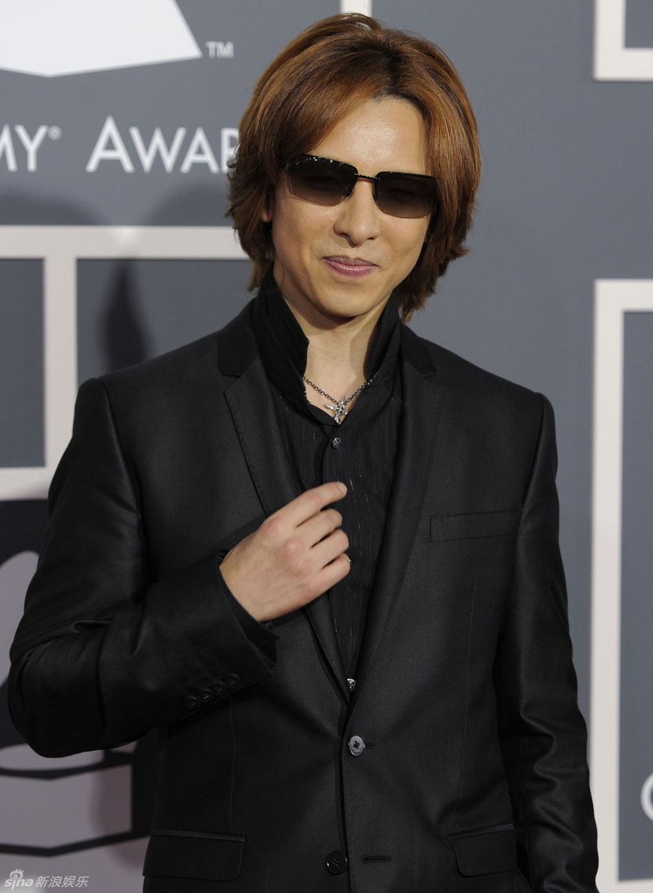 x japan队长yoshiki亮相