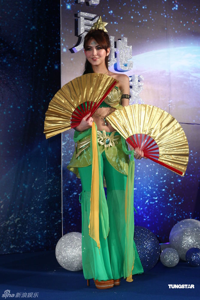 组图:昆凌沾周董光代言 不介意当J女郎 -- 佛山E