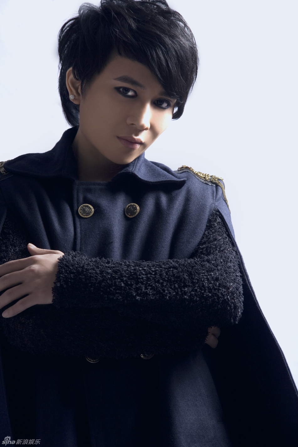  欢子 打造情歌 专辑  暖春来临拍俊朗宣传照[5P] 