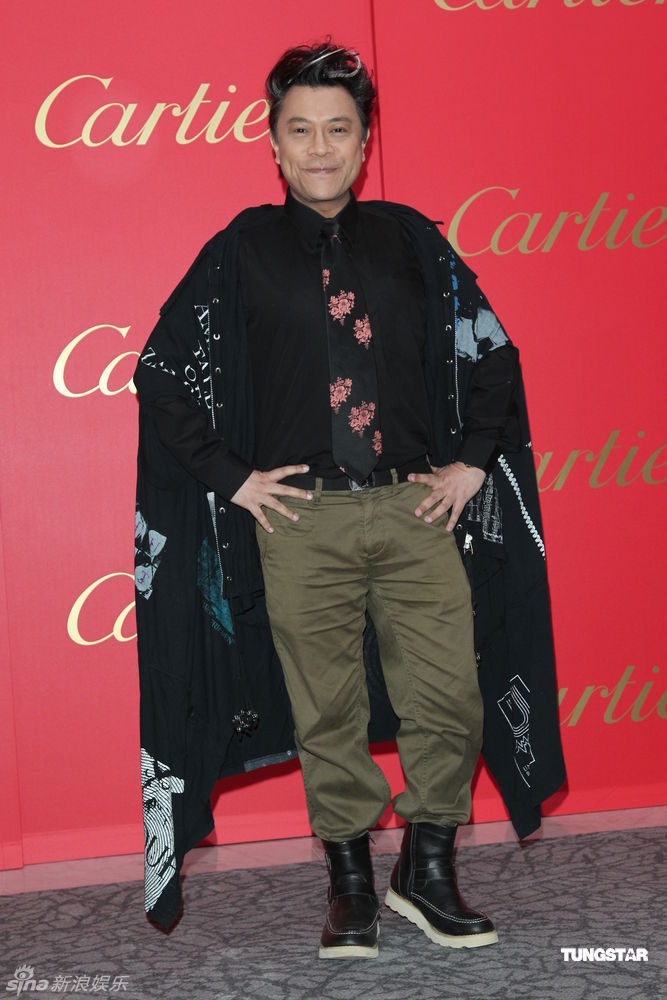梁咏琪着黑色晚礼服现身衬托出高雅气质,并表示与外籍男友感情稳定.