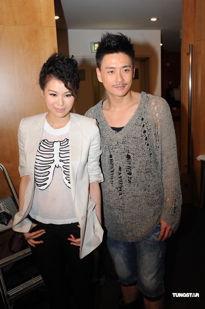 胡杏儿(左),黄宗泽