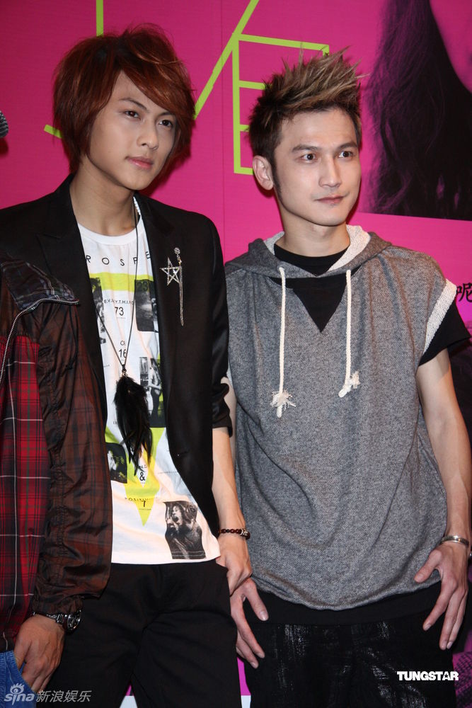 高清组图:《消失打看》签票会 陈宏一率主创宣