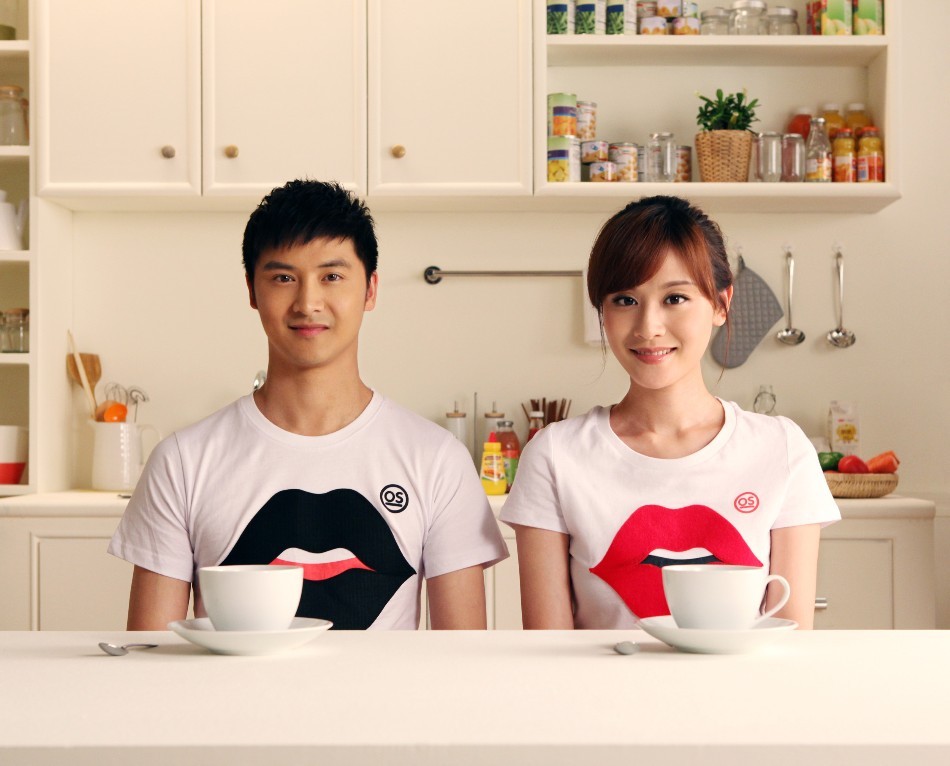 田亮叶一茜俏皮情侣装拍摄新歌MV[7P]