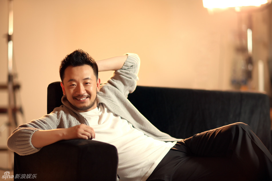 组图: 黄海波最新 杂志 大片  慵懒诠释好男人_热