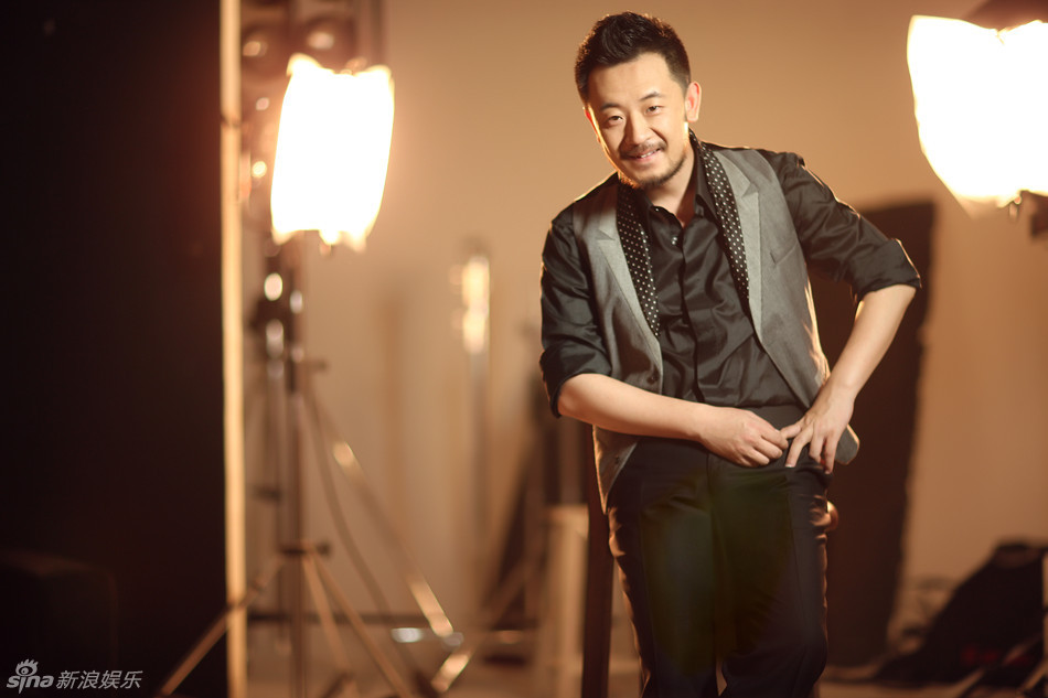 组图: 黄海波最新 杂志 大片  慵懒诠释好男人_热