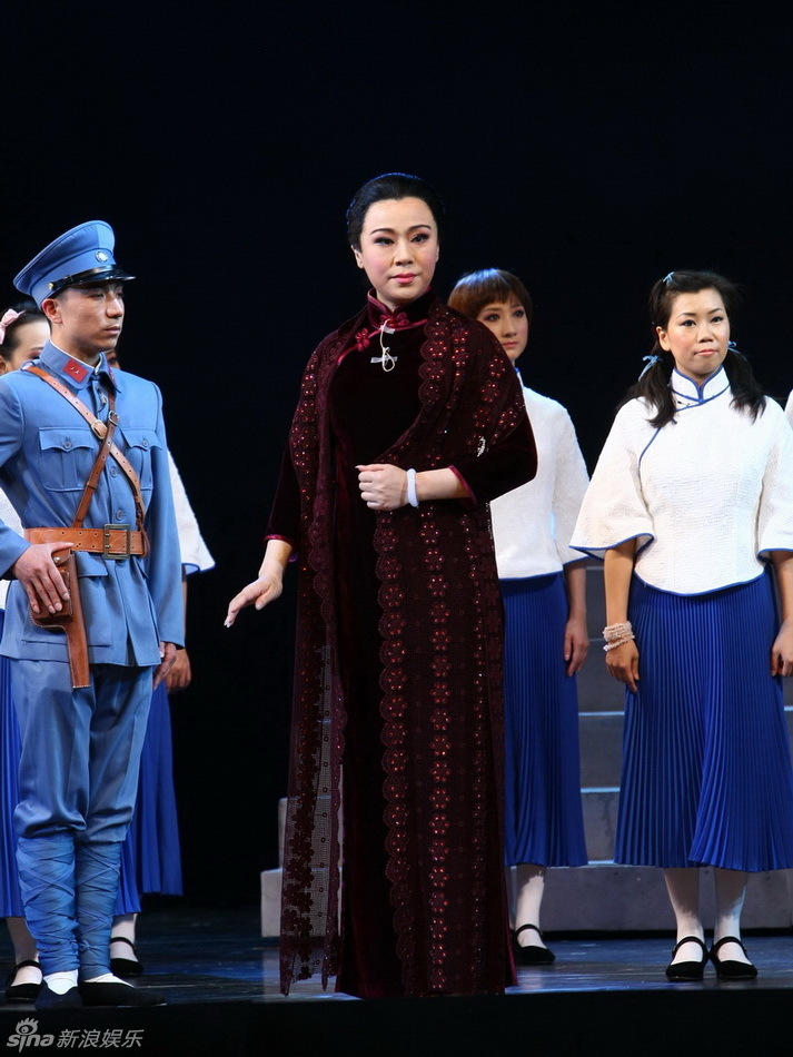 组图:北京<em>京剧</em>院《<em>宋家姐妹</em>》多流派同台中西