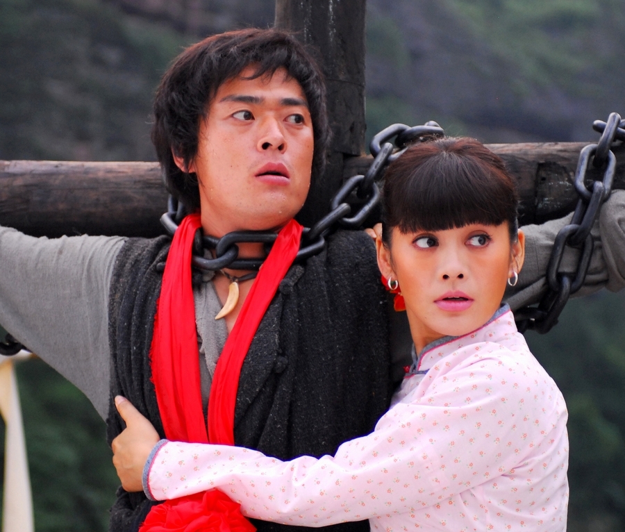 由著名导演雷献禾指导,张桐携手宁静领衔主演传奇年代大戏《红槐花》